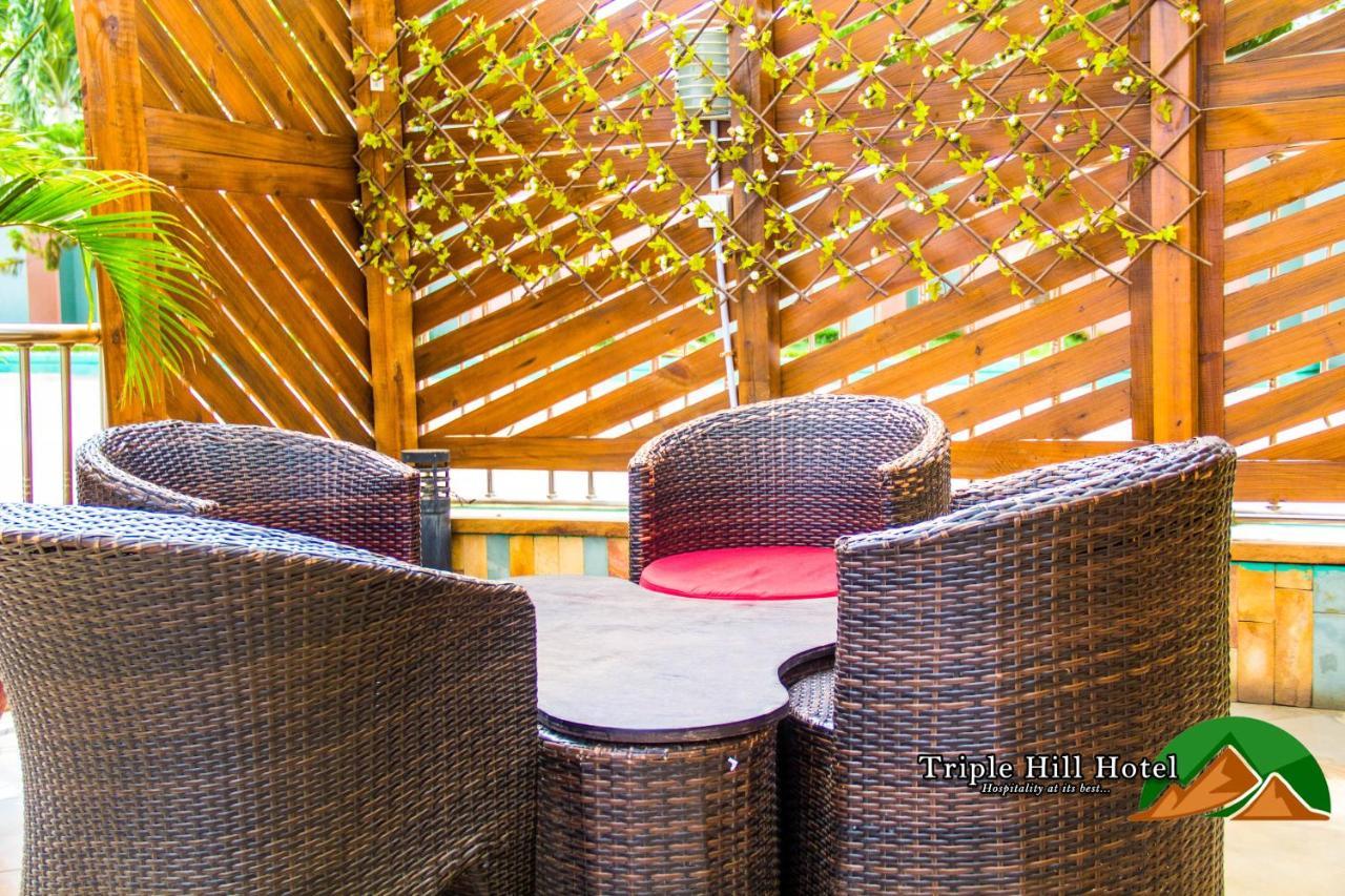 Triple Hill Hotel Weija Buitenkant foto