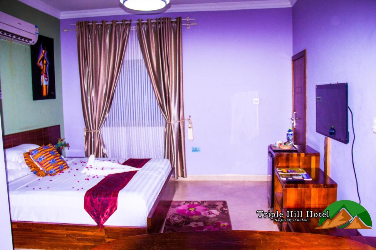 Triple Hill Hotel Weija Buitenkant foto
