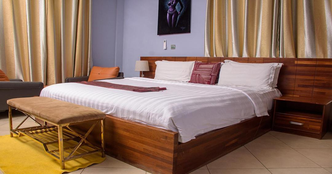 Triple Hill Hotel Weija Buitenkant foto