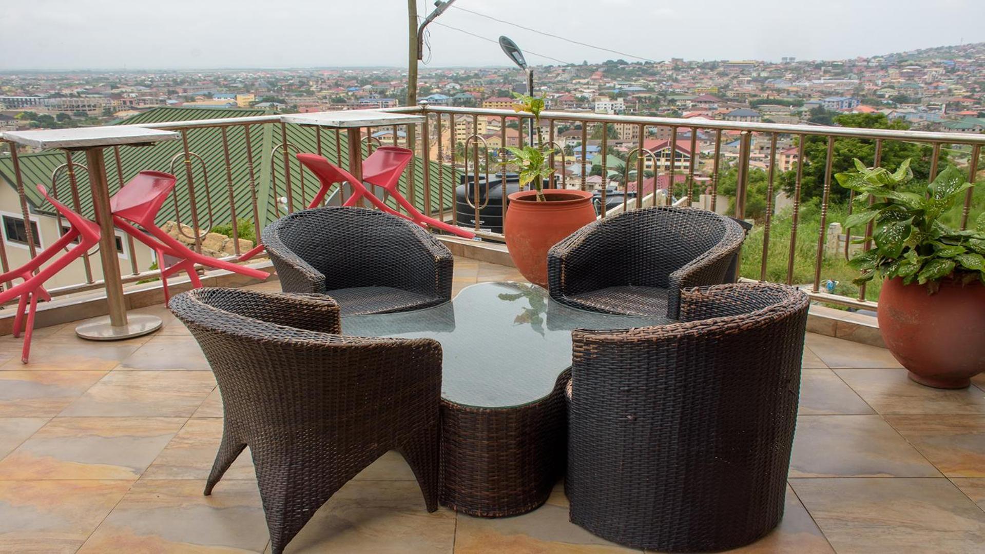 Triple Hill Hotel Weija Buitenkant foto